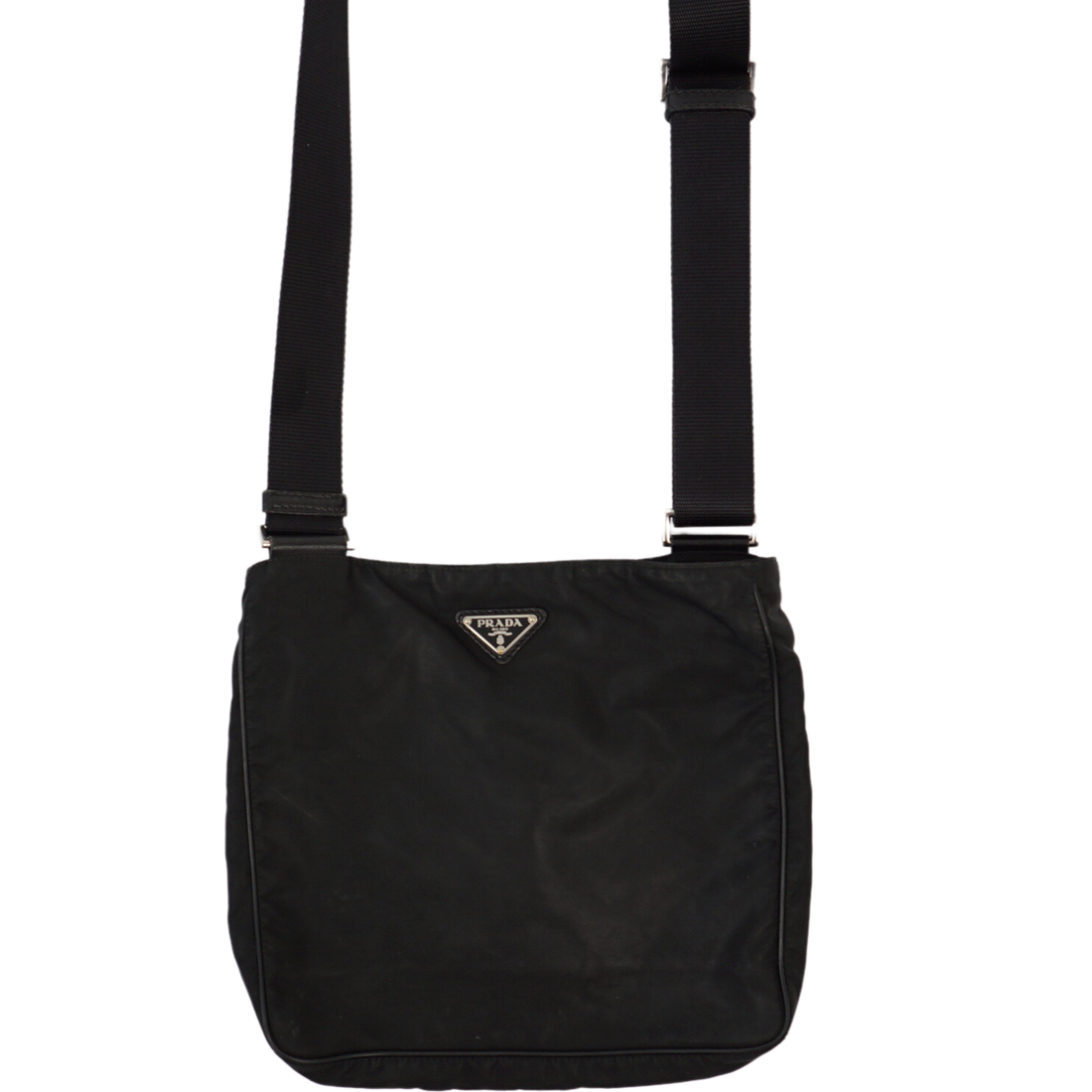 90er Sportbekleidung 2000er Style Trackpants-Trends Retro-Trikots Trackjackets im Vintage-Stil Winterjacken mit Retro-Vibe Trendige Hosen Jogginghosen von bekannten Marken wie Nike, Arc'teryx, Adidas Polo Ralph Lauren Designer Sportmode Carlo Coulliuci Sp