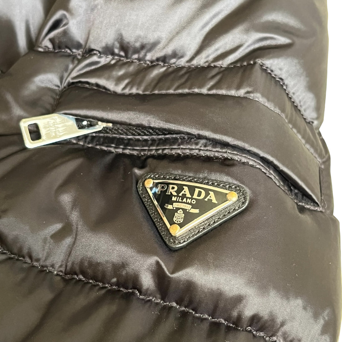 PRADA NYLON BUFFER JACKET (S)