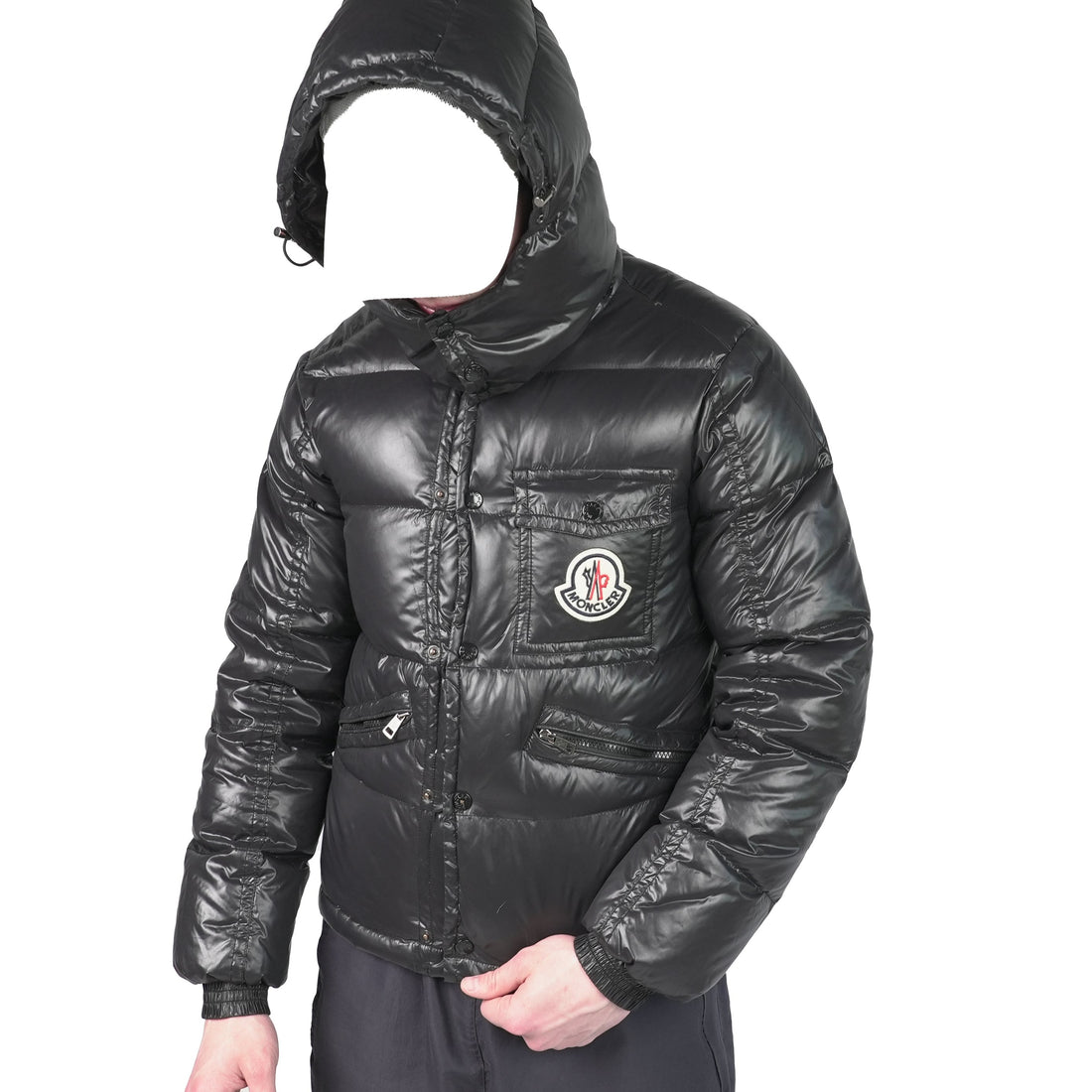 90er Sportbekleidung 2000er Style Trackpants-Trends Retro-Trikots Trackjackets im Vintage-Stil Winterjacken mit Retro-Vibe Trendige Hosen Jogginghosen von bekannten Marken wie Nike, Arc'teryx, Adidas Polo Ralph Lauren Designer Sportmode Carlo Coulliuci Sp