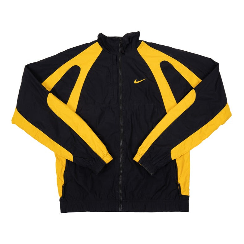 90er Sportbekleidung 2000er Style Trackpants-Trends Retro-Trikots Trackjackets im Vintage-Stil Winterjacken mit Retro-Vibe Trendige Hosen Jogginghosen von bekannten Marken wie Nike, Arc'teryx, Adidas Polo Ralph Lauren Designer Sportmode Carlo Coulliuci Sp