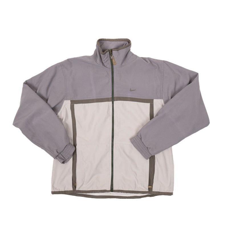 90er Sportbekleidung 2000er Style Trackpants-Trends Retro-Trikots Trackjackets im Vintage-Stil Winterjacken mit Retro-Vibe Trendige Hosen Jogginghosen von bekannten Marken wie Nike, Arc'teryx, Adidas Polo Ralph Lauren Designer Sportmode Carlo Coulliuci Sp