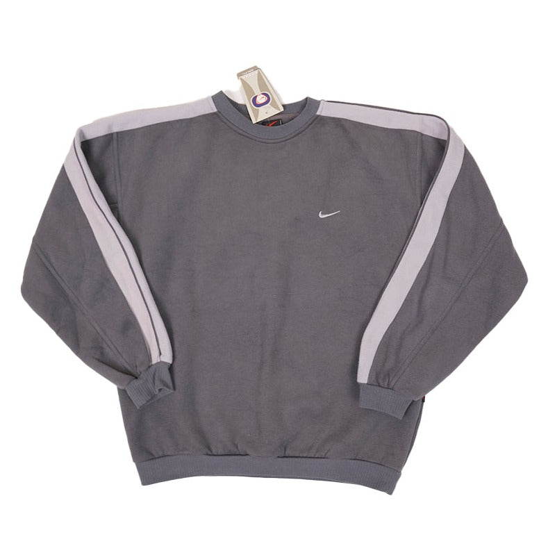 90er Sportbekleidung 2000er Style Trackpants-Trends Retro-Trikots Trackjackets im Vintage-Stil Winterjacken mit Retro-Vibe Trendige Hosen Jogginghosen von bekannten Marken wie Nike, Arc'teryx, Adidas Polo Ralph Lauren Designer Sportmode Carlo Coulliuci Sp