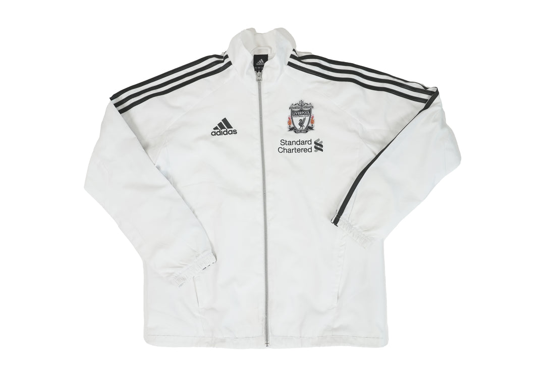 90er Sportbekleidung 2000er Style Trackpants-Trends Retro-Trikots Trackjackets im Vintage-Stil Winterjacken mit Retro-Vibe Trendige Hosen Jogginghosen von bekannten Marken wie Nike, Arc'teryx, Adidas Polo Ralph Lauren Designer Sportmode Carlo Coulliuci Sp